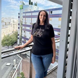 Meet your Posher, Felicia